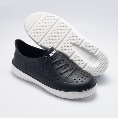 【買1送1】NCAA防水休閒鞋(洞洞鞋)-經典黑(中性款、耐走、輕量、防水)。現在買再送鞋扣組(不挑款)4