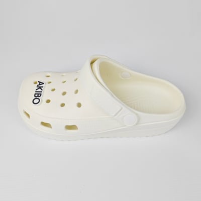 【買1送1】AKIBO餅乾洞洞鞋-牛奶白(中性款、寬楦、輕量、耐走、兩穿、防水) / 內附AKIBO品牌鞋扣1個。現在買再送鞋扣組(不挑款)15