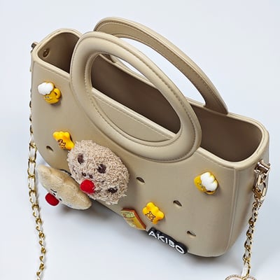 【買1送1】AKIBO滿月包-奶油白/皮革花漾背帶(肩背手提洞洞包。中性款、輕量、防水) / 內附AKIBO品牌鞋扣1個。現在買再送鞋扣組(不挑款)3