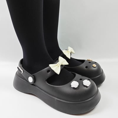 【買1送1】AKIBO瑪莉珍洞洞鞋-經典黑(女款、4.5公分厚底增高、雲朵感、輕量、兩穿、防水) / 內附AKIBO品牌鞋。現在買再送鞋扣組(不挑款)扣1個10