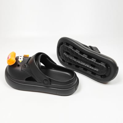 【買1送1】AKIBO小木偶洞洞鞋-經典黑(中性款、5公分厚底增高、寬楦、輕量、兩穿、防水) / 內附AKIBO品牌鞋扣1個。現在買再送鞋扣組(不挑款)12