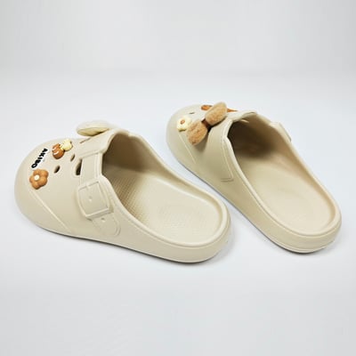 【買1送1】AKIBO布丁洞洞鞋-奶油白(女款、寬楦、雲朵感、輕量、耐走、防水) / 內附AKIBO品牌鞋扣1個。現在買再送鞋扣組(不挑款)5