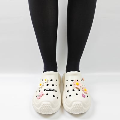 【買1送1】AKIBO帆船洞洞鞋-牛奶白(中性款、輕量、耐走、防水)  / 內附AKIBO品牌鞋扣1個。現在買再送鞋扣組(不挑款)9