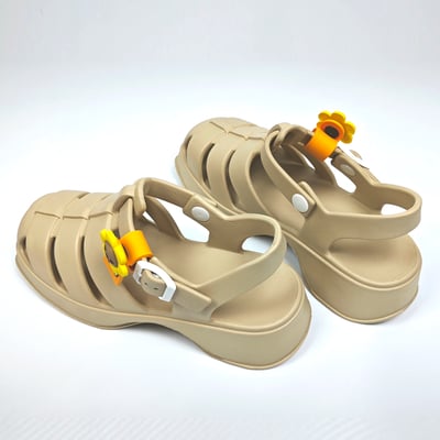 AKIBO輕量羅馬鞋-卡其(女款、雲朵感、輕量、兩穿、防水)  / 內附AKIBO品牌綁帶一組10