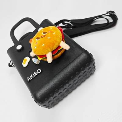 【買1送1】AKIBO吐司包-經典黑(創意點點洞洞包。中性款、輕量、防水) / 內附AKIBO品牌鞋扣1個。現在買再送鞋扣組(不挑款)