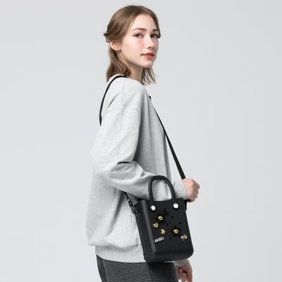 【買1送1】AKIBO吐司包-經典黑(創意點點洞洞包。中性款、輕量、防水) / 內附AKIBO品牌鞋扣1個。現在買再送鞋扣組(不挑款)