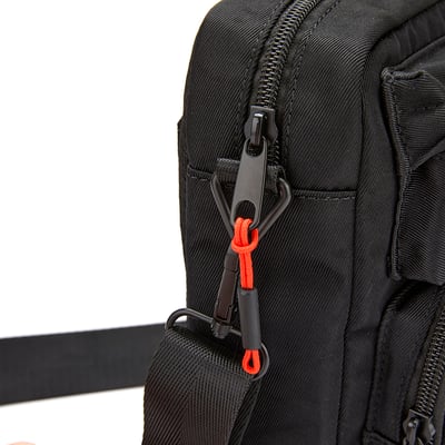 KANGOL袋鼠側背尼龍相機包-黑(男女共款)10