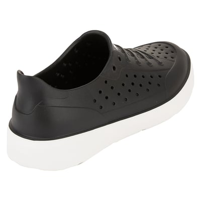 【買1送1】NCAA防水休閒鞋(洞洞鞋)-經典黑(中性款、耐走、輕量、防水)。現在買再送鞋扣組(不挑款)5