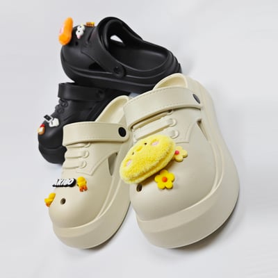 【買1送1】AKIBO小木偶洞洞鞋-奶油白(中性款、5公分厚底增高、輕量、兩穿、防水) / 內附AKIBO品牌鞋扣1個。現在買再送鞋扣組(不挑款)18