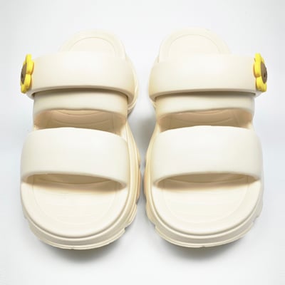 【買1送1】AKIBO澎澎雙帶厚底涼鞋-牛奶白(女款、5公分厚底增高、雲朵感、輕量、兩穿、防水) / 內附AKIBO品牌鞋扣1個。現在買再送鞋扣組(不挑款)3