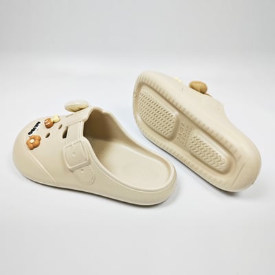 【買1送1】AKIBO布丁洞洞鞋-奶油白(女款、寬楦、雲朵感、輕量、耐走、防水) / 內附AKIBO品牌鞋扣1個。現在買再送鞋扣組(不挑款)6