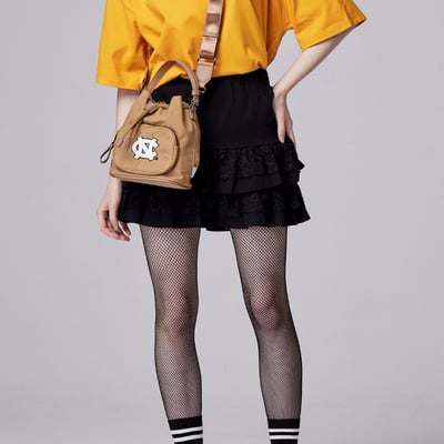 NCAA北卡羅來納大學UNC經典Logo水桶包-卡其2