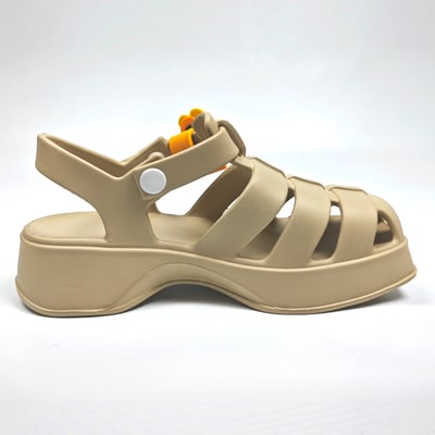 AKIBO輕量羅馬鞋-卡其(女款、雲朵感、輕量、兩穿、防水)  / 內附AKIBO品牌綁帶一組15