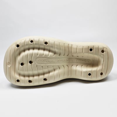 【買1送1】AKIBO波浪厚底洞洞鞋-奶油白(女款、6公分厚底增高、輕量、兩穿、防水) / 內附AKIBO品牌鞋扣1個。現在買再送鞋扣組(不挑款)16