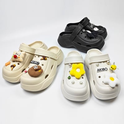 【買1送1】AKIBO波浪厚底洞洞鞋-經典黑(女款、6公分厚底增高、輕量、兩穿、防水)  / 內附AKIBO品牌鞋扣1個。現在買再送鞋扣組(不挑款)20