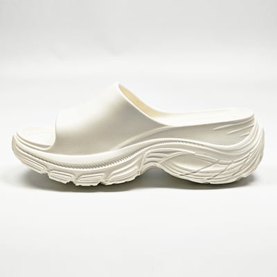 【買1送1】AKIBO韓系動感厚底涼鞋-牛奶白(女款、5公分厚底增高、輕量、防水) / 內附AKIBO品牌鞋扣1個。現在買再送鞋扣組(不挑款)18