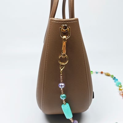 【買1送1】AKIBO滿月包-焦糖咖/魅力鍊條背帶(肩背手提洞洞包。中性款、輕量、防水) / 內附AKIBO品牌鞋扣1個。現在買再送鞋扣組(不挑款)8