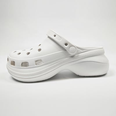 【買1送1】AKIBO厚底洞洞鞋-牛奶白(女款、6公分厚底增高、寬楦、輕量、兩穿、防水) / 內附AKIBO品牌鞋扣1個。現在買再送鞋扣組(不挑款)17