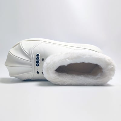【買1送1】AKIBO毛毛洞洞短靴-牛奶白(女款、4公分厚底增高、雲朵感、輕量、保暖) / 內附AKIBO品牌鞋扣2個。現在買再送鞋扣組(不挑款)13