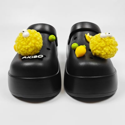 【買1送1】AKIBO極簡厚底洞洞鞋-經典黑(女款、寬楦、耐走、兩穿、防水) / 內附AKIBO品牌鞋扣1個。現在買再送鞋扣組(不挑款)3