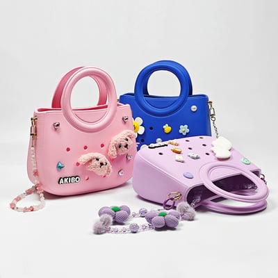 【買1送1】AKIBO滿月包-櫻花粉/珠光雪羽背帶(肩背手提洞洞包。中性款、輕量、防水) / 內附AKIBO品牌鞋扣1個。現在買再送鞋扣組(不挑款)12