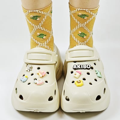 【買1送1】AKIBO搖滾老爹洞洞鞋-奶油白(女款、6公分厚底增高、輕量、兩穿、防水) / 內附AKIBO品牌鞋扣1個。現在買再送鞋扣組(不挑款)9