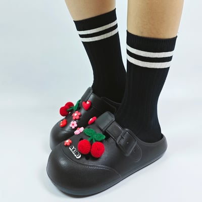 【買1送1】AKIBO布丁洞洞鞋-經典黑(女款、寬楦、雲朵感、輕量、耐走、防水) / 內附AKIBO品牌鞋扣1個。現在買再送鞋扣組(不挑款)12