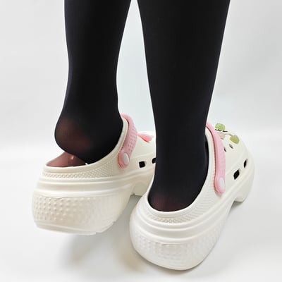 【買1送1】AKIBO點點厚底洞洞鞋-牛奶白(女款、5公分厚底增高、寬楦、雲朵感、輕量、兩穿、防水) / 內附AKIBO品牌鞋扣1個。現在買再送鞋扣組(不挑款)12