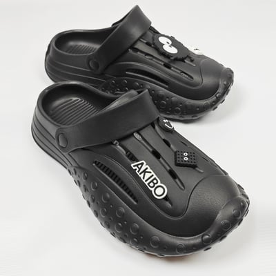 【買1送1】AKIBO戶外機能洞洞鞋-經典黑(中性款、寬楦、雲朵感、輕量、兩穿、防水) / 內附AKIBO品牌鞋扣1個。現在買再送鞋扣組(不挑款)2