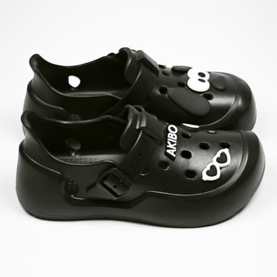 【買1送1】AKIBO全方位機能洞洞鞋-經典黑(中性款、雲朵感、輕量、防水) / 內附AKIBO品牌鞋扣1個。現在買再送鞋扣組(不挑款)4