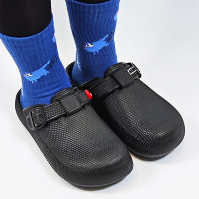 【買1送1】AKIBO潮流耐走勃肯鞋-經典黑(中性款、輕量、耐走、防水) / 內附AKIBO品牌鞋扣1個。現在買再送鞋扣組(不挑款)5