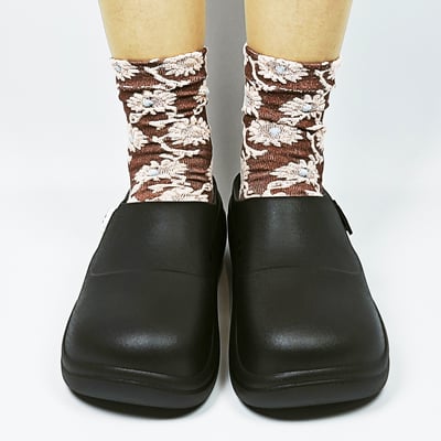 【買1送1】AKIBO清新穆勒鞋-經典黑(女款、輕量、耐走、防水) / 內附AKIBO品牌鞋扣1個。現在買再送鞋扣組(不挑款)5