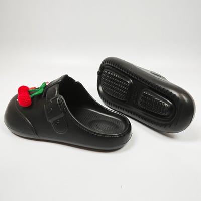 【買1送1】AKIBO布丁洞洞鞋-經典黑(女款、寬楦、雲朵感、輕量、耐走、防水) / 內附AKIBO品牌鞋扣1個。現在買再送鞋扣組(不挑款)6