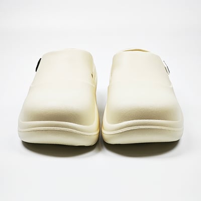 【買1送1】AKIBO清新穆勒鞋-牛奶白(女款、輕量、耐走、防水) / 內附AKIBO品牌鞋扣1個。現在買再送鞋扣組(不挑款)3