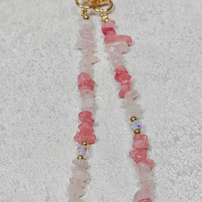 AKIBO粉嫩花瓣包包手機掛繩-櫻花粉(女款、天然石) / 內附AKIBO品牌手機掛片1個7