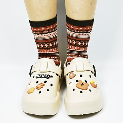 【買1送1】AKIBO全方位機能洞洞鞋-奶油白(中性款、雲朵感、輕量、防水) / 內附AKIBO品牌鞋扣1個。現在買再送鞋扣組(不挑款)5