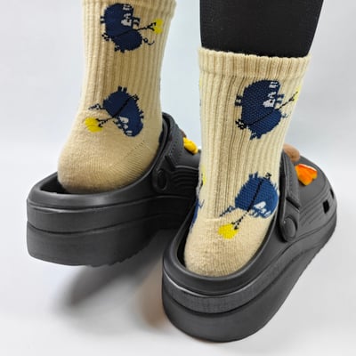 【買1送1】AKIBO餅乾洞洞鞋-經典黑(中性款、寬楦、輕量、耐走、兩穿、防水) / 內附AKIBO品牌鞋扣1個。現在買再送鞋扣組(不挑款)12