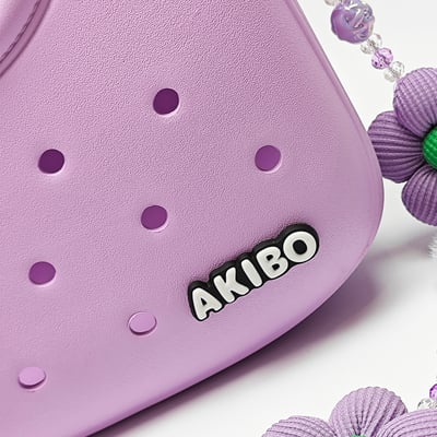 【買1送1】AKIBO滿月包-薰衣紫/手工編織花朵背帶 (肩背手提洞洞包。中性款、輕量、防水) / 內附AKIBO品牌鞋扣1個。現在買再送鞋扣組(不挑款)9