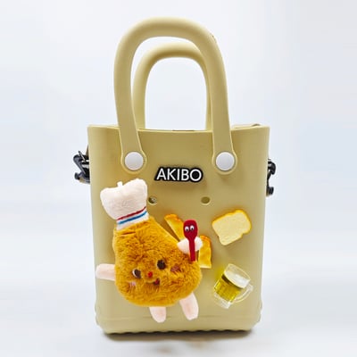 【買1送1】AKIBO吐司包-奶茶(創意點點洞洞包。中性款、輕量、防水) / 內附AKIBO品牌鞋扣1個。現在買再送鞋扣組(不挑款)