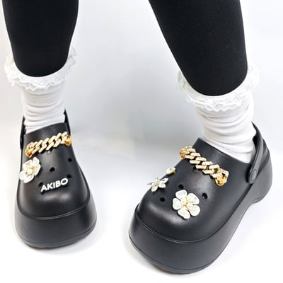 【買1送1】AKIBO極簡厚底洞洞鞋-經典黑(女款、寬楦、耐走、兩穿、防水) / 內附AKIBO品牌鞋扣1個。現在買再送鞋扣組(不挑款)13
