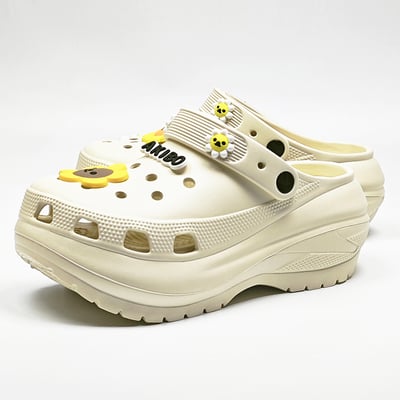 【買1送1】AKIBO老爹洞洞鞋-奶油白(女款、7公分厚底增高、寬楦、輕量、兩穿、防水) / 內附AKIBO品牌鞋扣1個。現在買再送鞋扣組(不挑款)8