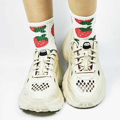 【買1送1】AKIBO輕量透氣老爹鞋-奶油白(女款、6公分厚底增高、一體成型、輕量、耐走、防水) / 內附AKIBO品牌鞋扣1個。現在買再送鞋扣組(不挑款)6