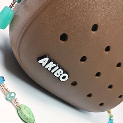 【買1送1】AKIBO滿月包-焦糖咖/波西米亞寶石背帶(肩背手提洞洞包。中性款、輕量、防水) / 內附AKIBO品牌鞋扣1個。現在買再送鞋扣組(不挑款)9