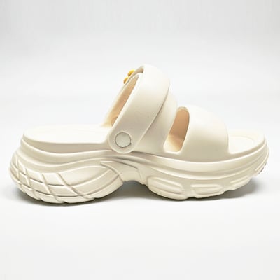 【買1送1】AKIBO澎澎雙帶厚底涼鞋-牛奶白(女款、5公分厚底增高、雲朵感、輕量、兩穿、防水) / 內附AKIBO品牌鞋扣1個。現在買再送鞋扣組(不挑款)18