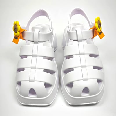 AKIBO輕量羅馬鞋-牛奶白(女款、雲朵感、輕量、兩穿、防水)  / 內附AKIBO品牌綁帶一組8