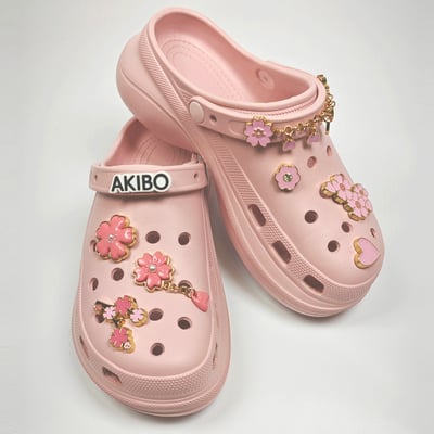 【買1送1】AKIBO厚底洞洞鞋-櫻花粉(女款、6公分厚底增高、寬楦、輕量、兩穿、防水) / 內附AKIBO品牌鞋扣1個。現在買再送鞋扣組(不挑款)4