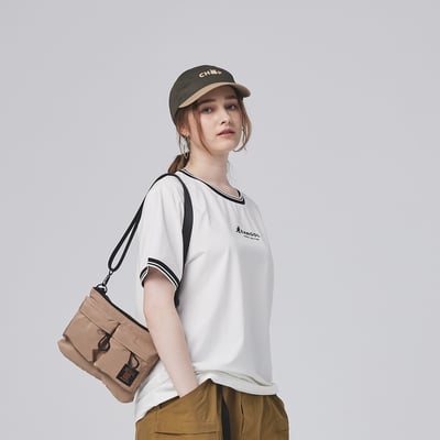 NCAA哈佛大學Harvard織標扁側背包-卡2