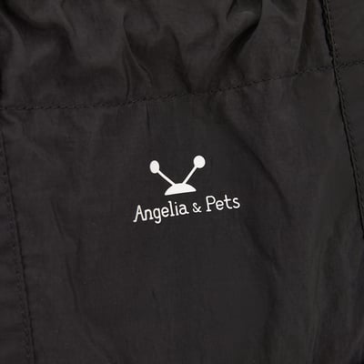 Angelia&Pets輕防撥水側肩包-黑7