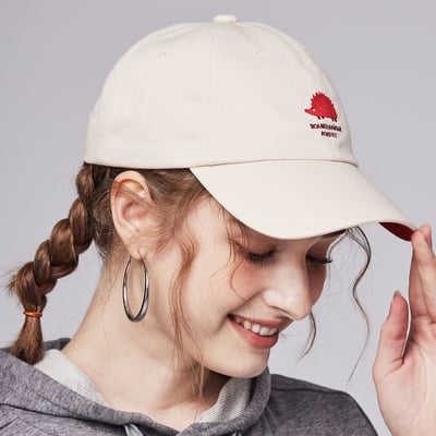 SCANDINAVIAN FOREST北歐小刺蝟水洗刺繡復古經典老帽-奶油白