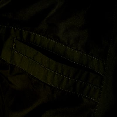 KANGOL袋鼠中性防潑水風衣外套-深綠(男女共款)13